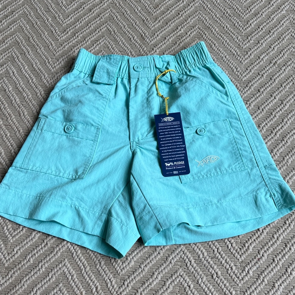 NWT AFTCO shorts size 22